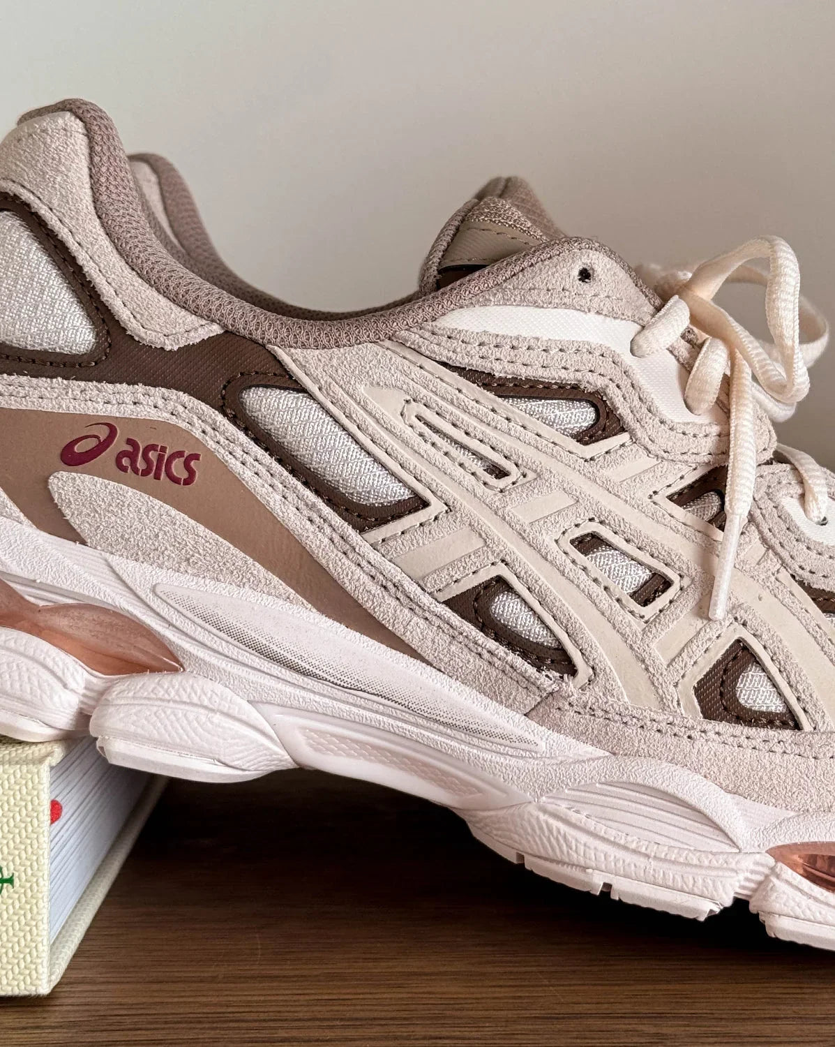 Asics GEL‑NYC Series Cream Dark Brown Suede Mesh Casual Sneakers