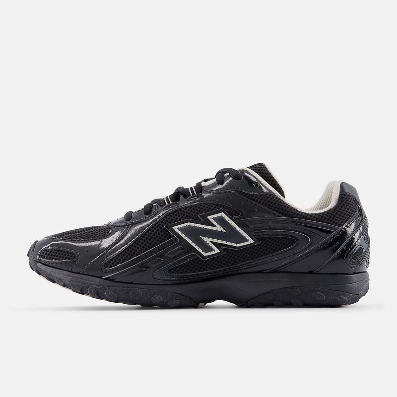 New Balance 1204 Series Black Mesh Patent Leather Running Sneakers
