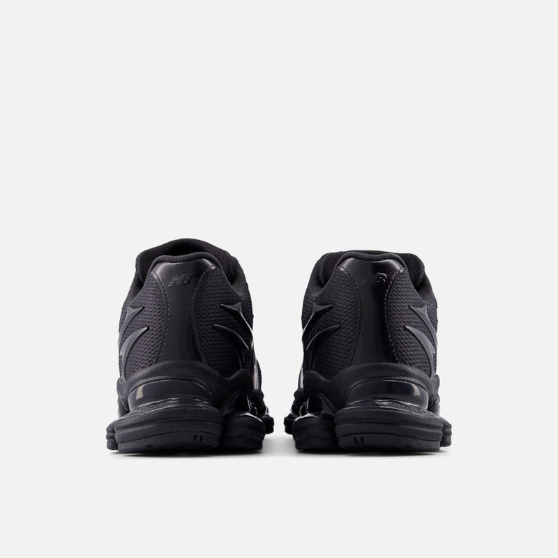 New Balance 1000 Series Triple Black Mesh Running Sneakers