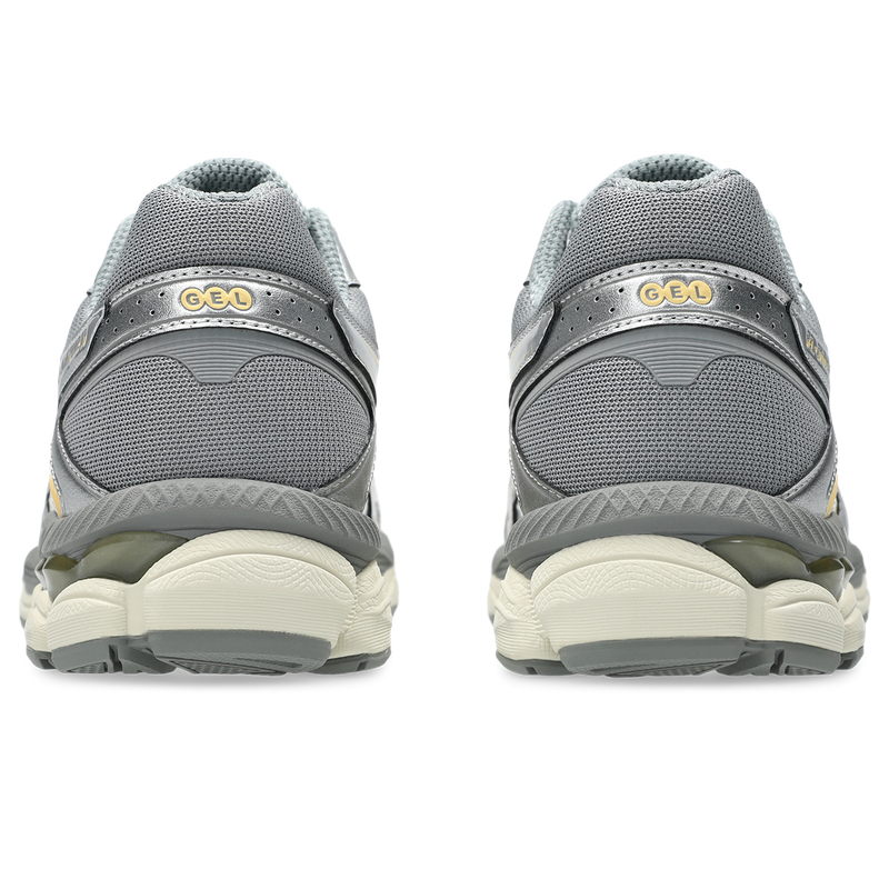 ASICS GEL‑CUMULUS 16 Off‑White Grey Gold Mesh Retro Running Sneakers
