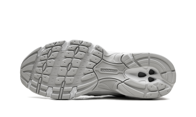New Balance 530 White Silver Polka Dot Mesh Sneakers